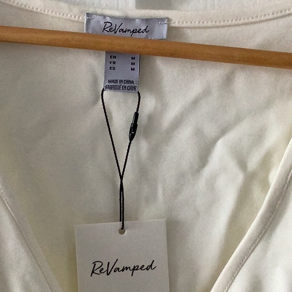 Cute cream crop - Picture 2 of 4